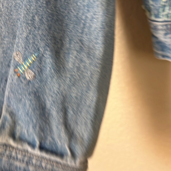 Vintage Girl's M GAP ORIGINAL Blue Denim / Jean Jacket with Floral Embroidery - Picture 5 of 11